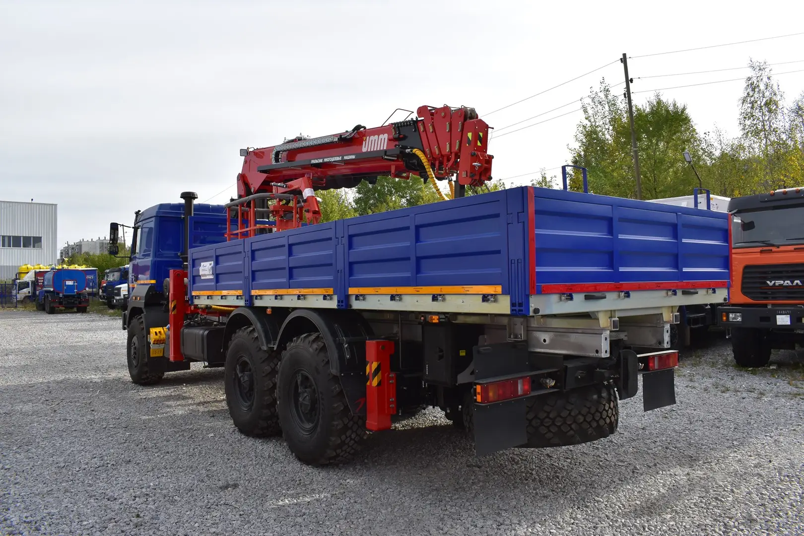 Урал 4320 с КМУ УММаш 76ТБ (буровая навеска)