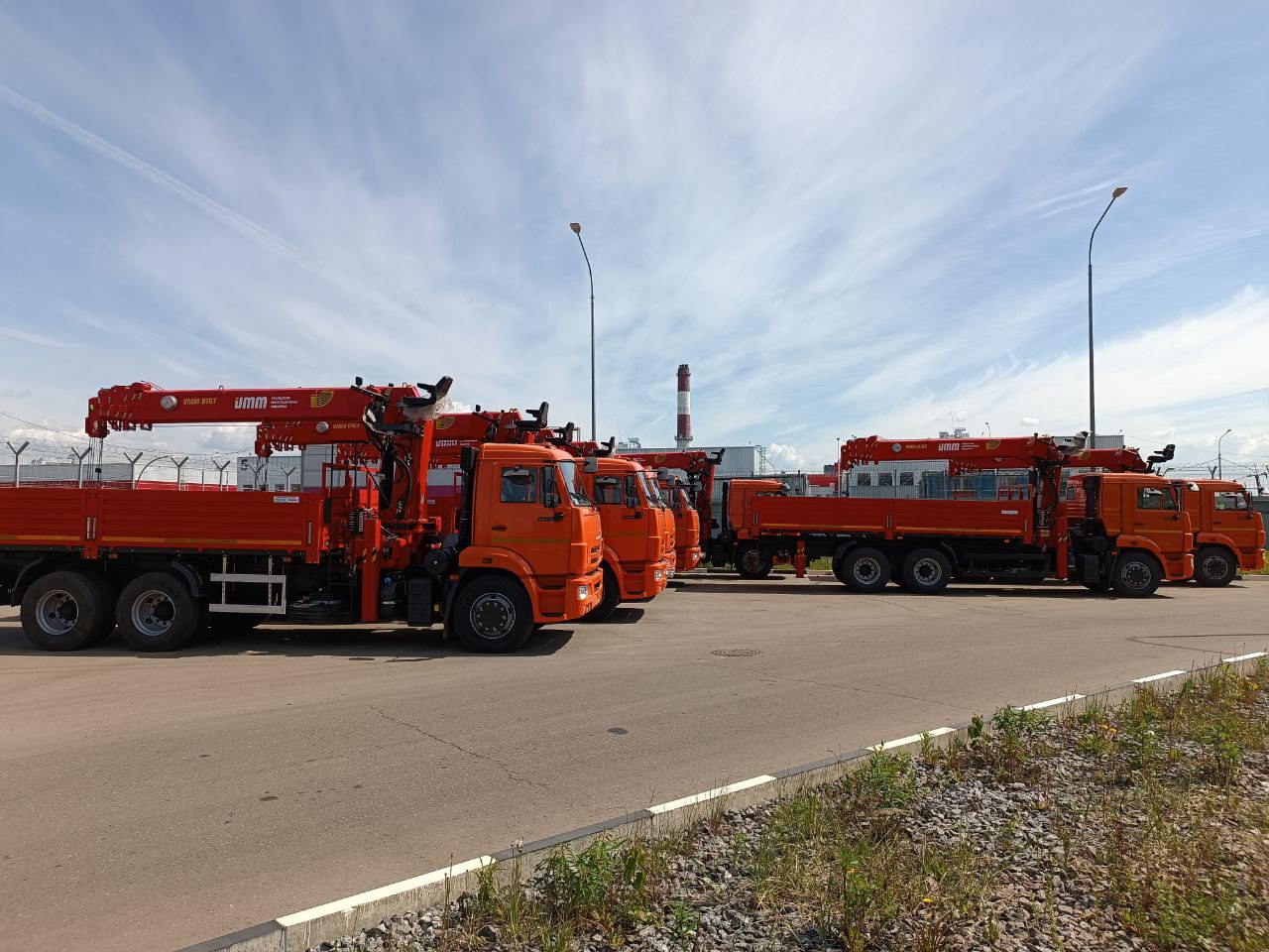 Автомобиль КамАЗ бортовой 65115 с КМУ УММ 816Т