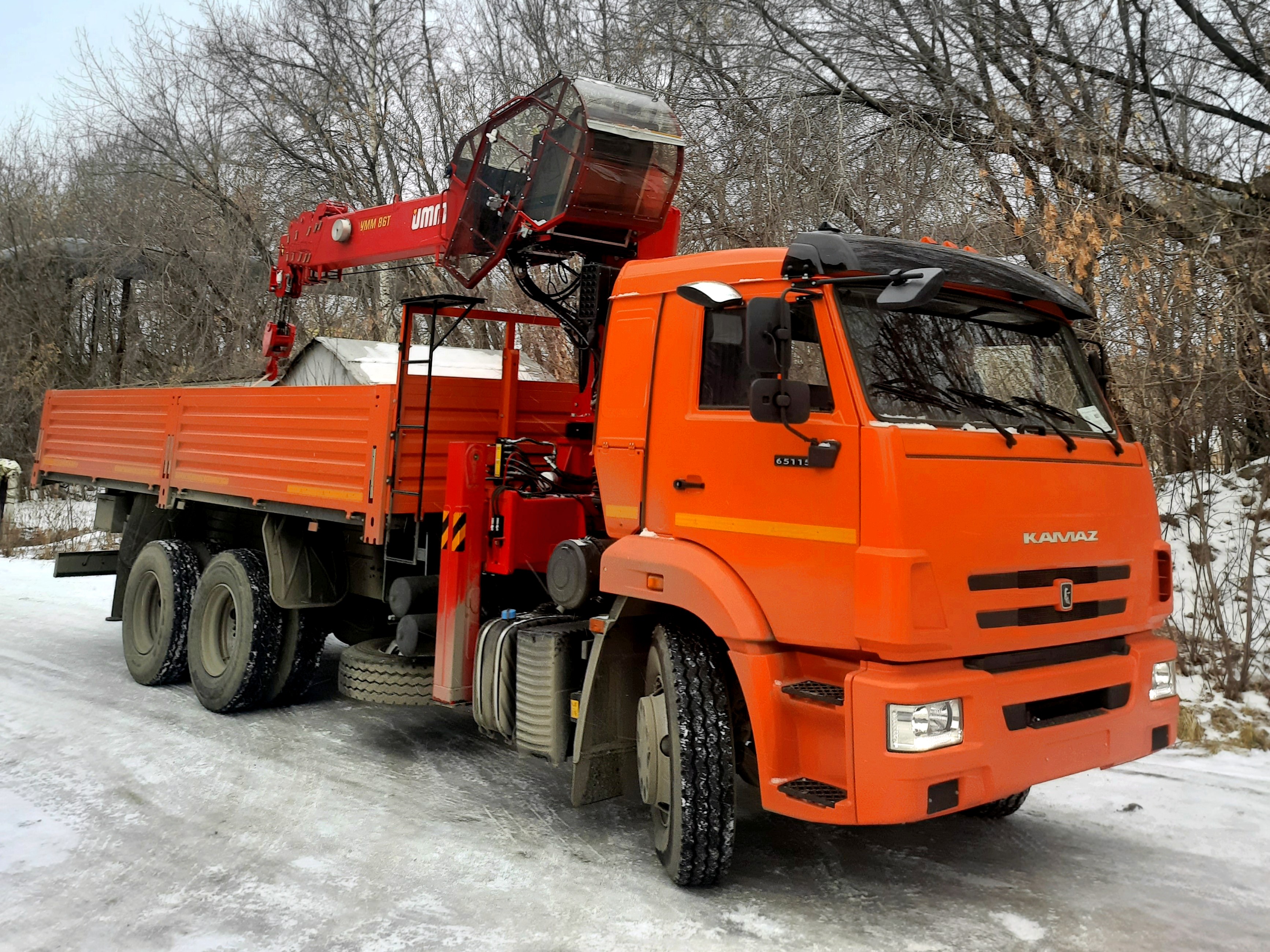 Автомобиль КамАЗ 65115 с КМУ УММ 806Т