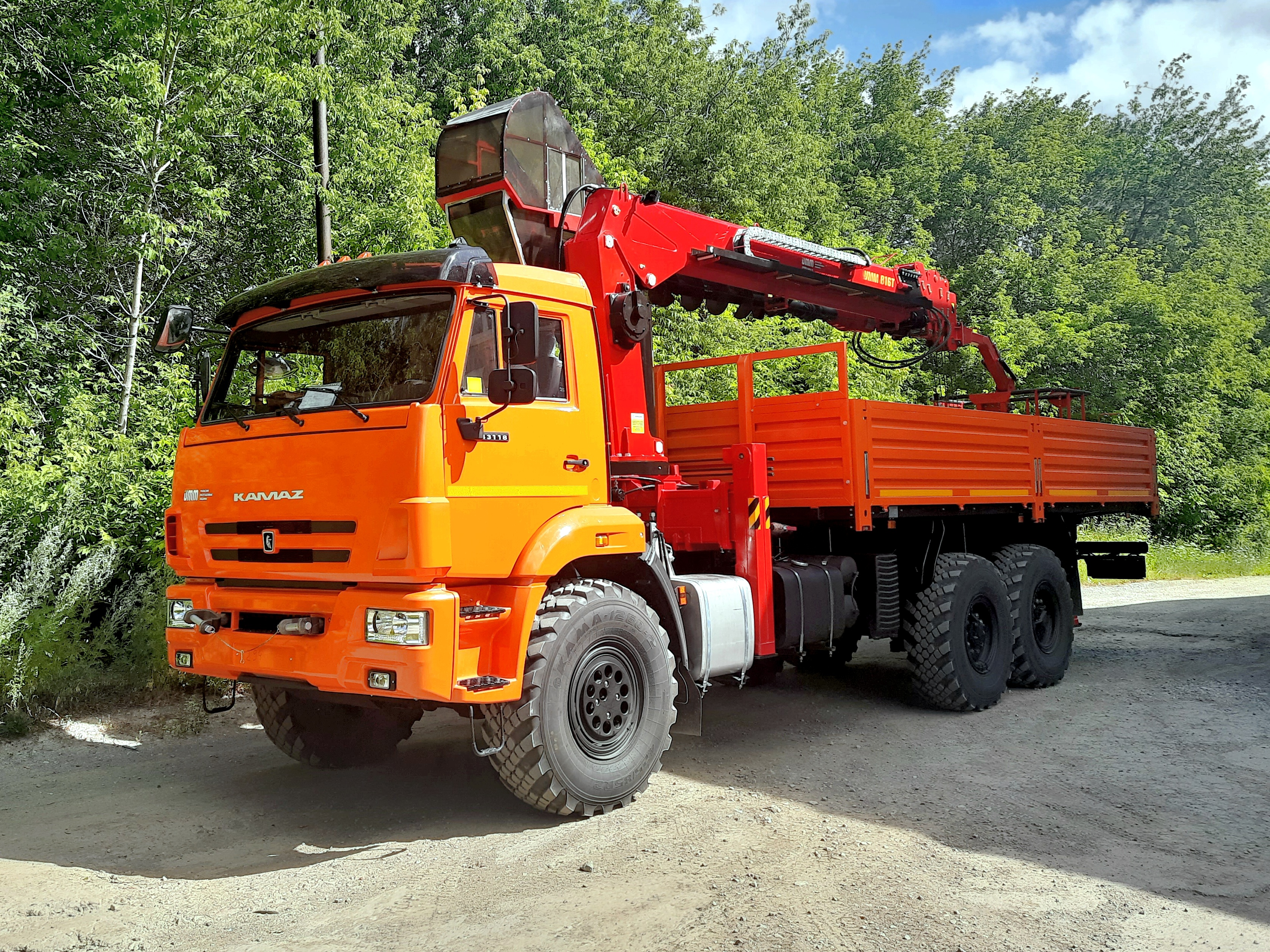 КамАЗ 43118 бортовой с КМУ УММаш 76ТБ